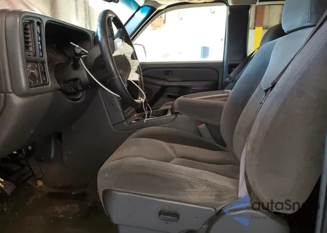 2005 Chevrolet Silverado K1500 из США, поврежденный, VIN 2GCEK19B751246811